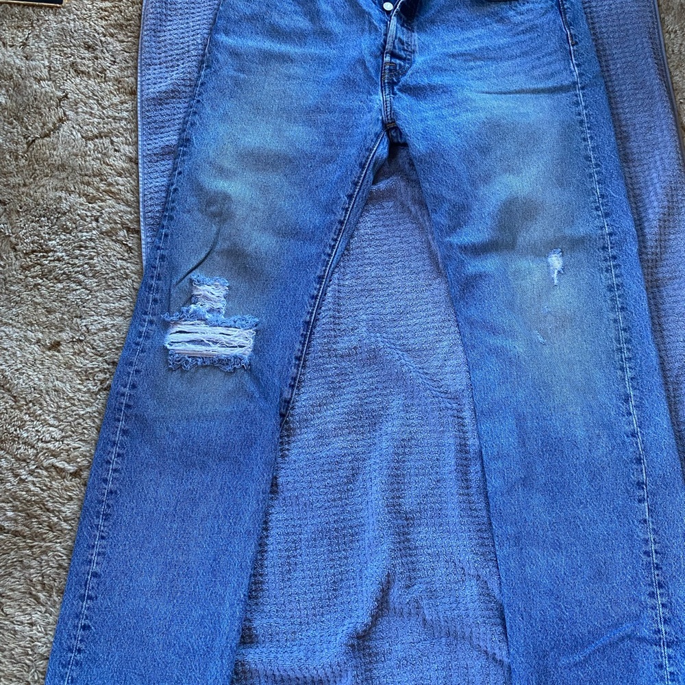 Distressed Levis Blue Denim Jeans Great Condition!